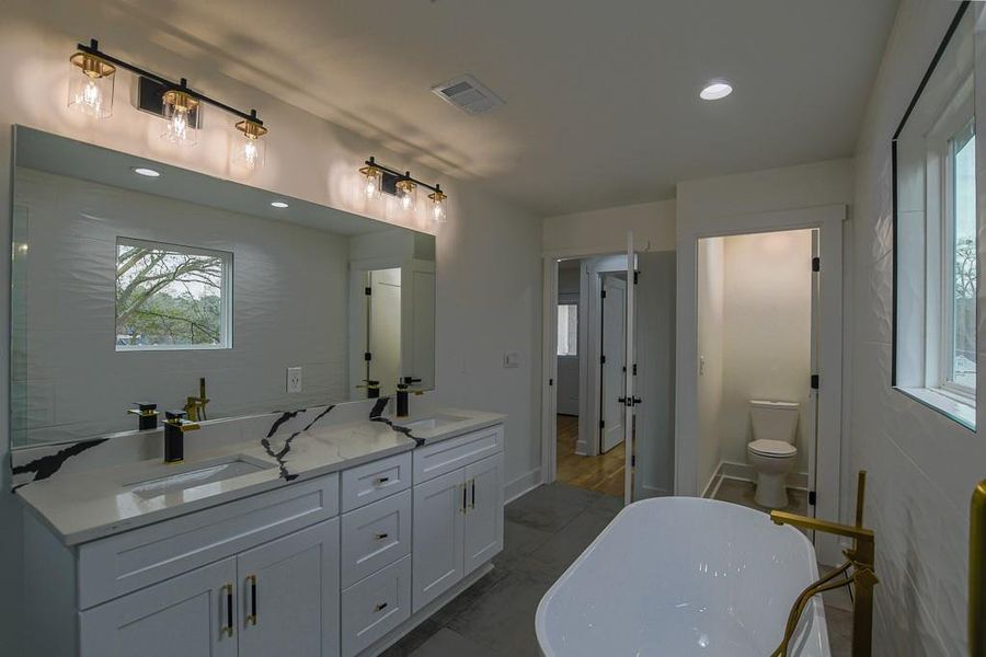 Furnished interior view inside a new home in , Atlanta (Image 7).