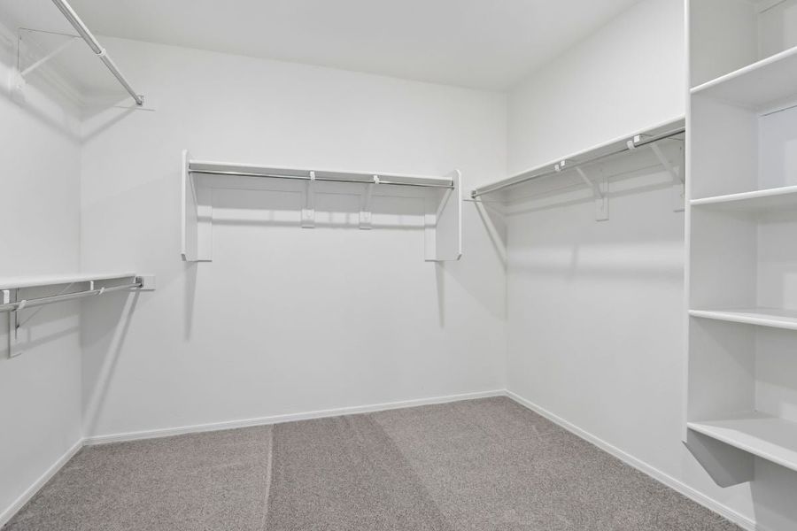 Spacious, unfurnished interior of a new home in Skyline Village Enclaves, San Tan Valley (Image 15).