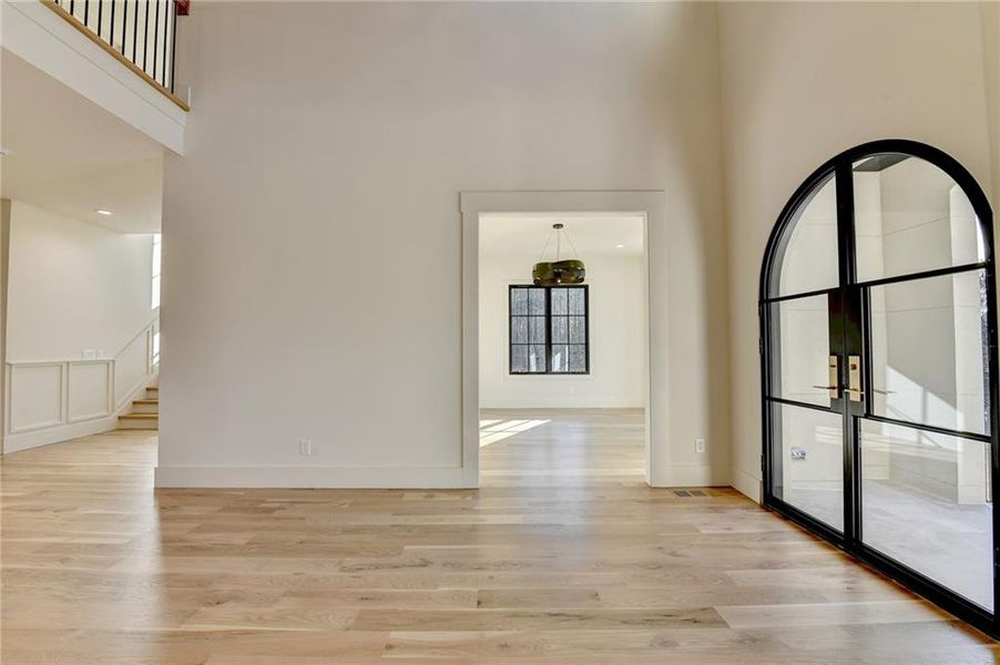 Spacious, unfurnished interior of a new home in , Alpharetta (Image 24). Spacious, unfurnished interior of a new home in , Alpharetta (Image 24).