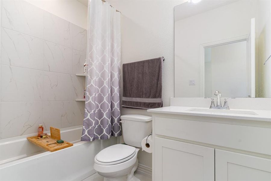 Furnished interior view inside a new home in , Garland (Image 16).