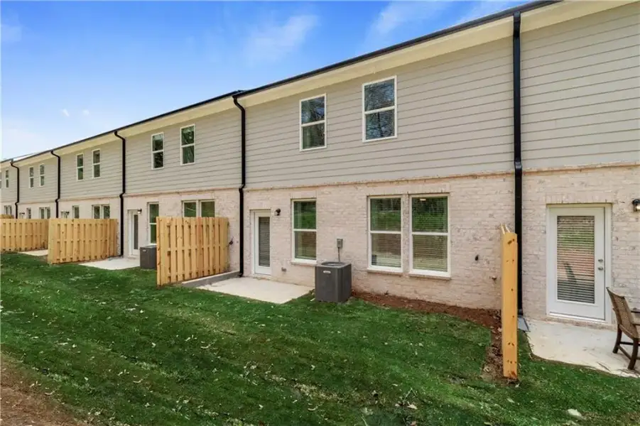 Exterior details and patio area of a home in Diamante, Stockbridge (Image 3).