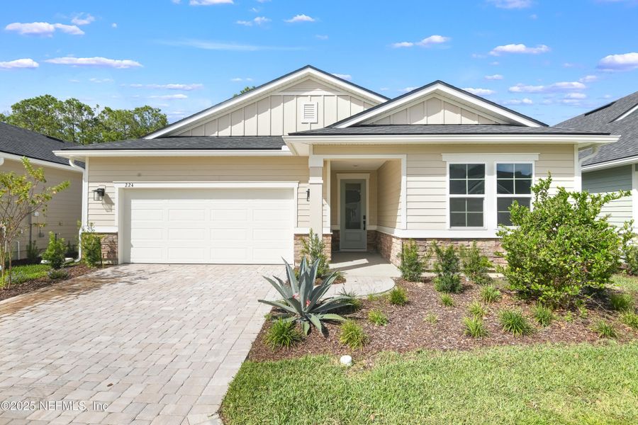 Image 22 of a home in Coastal Gardens.