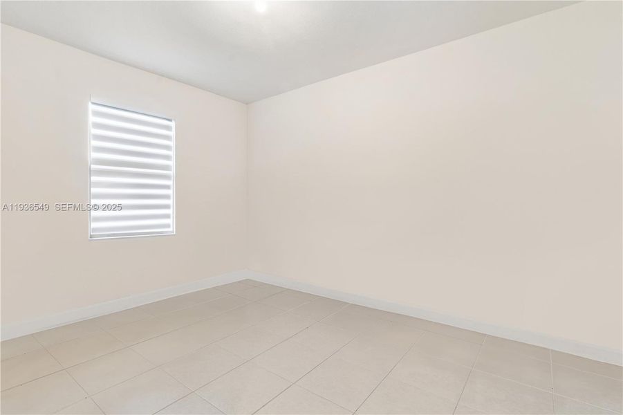 Spacious, unfurnished interior of a new home in , Homestead (Image 21).