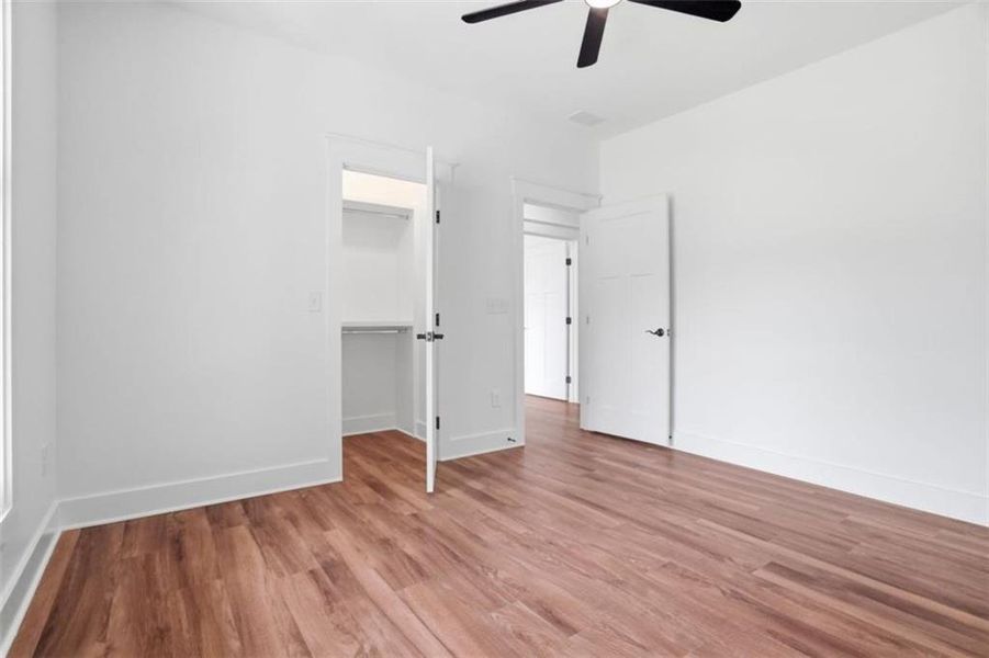 Spacious, unfurnished interior of a new home in , Jasper (Image 48).