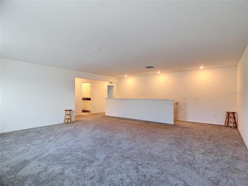 Spacious, unfurnished interior of a new home in , Lakeland (Image 25).