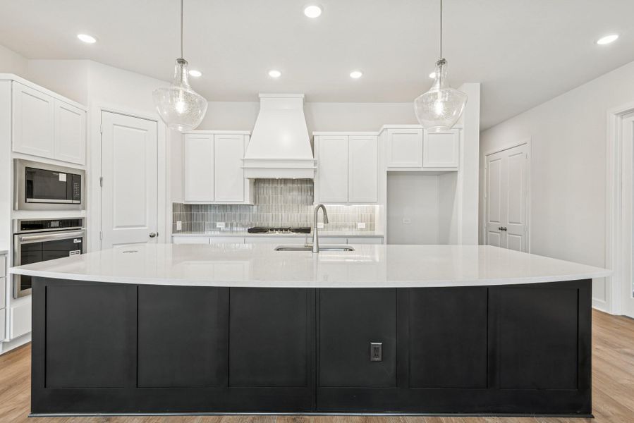 REPRESENTATIVE PHOTO – Photo does not represent actual home options and selections. Ask Sales Consultant for specific selections. REPRESENTATIVE PHOTO – Photo does not represent actual home options and selections. Ask Sales Consultant for specific selections.