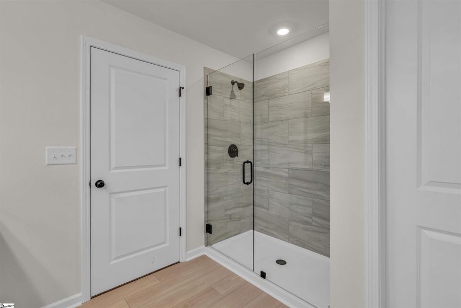 Image 28 of a home in Lynbrook.