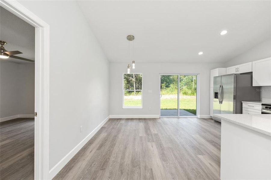 Spacious, unfurnished interior of a new home in , Dunnellon (Image 8).