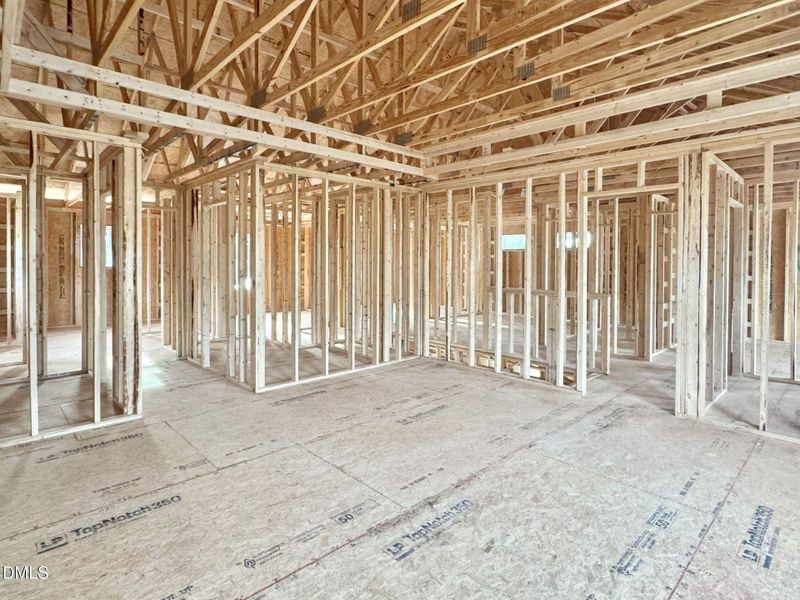 20250928_212409496_iOS