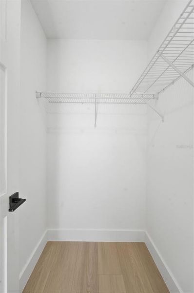 Spacious, unfurnished interior of a new home in , Orlando (Image 39).