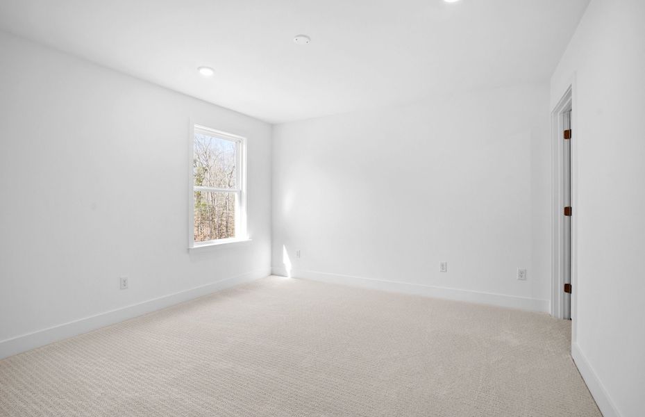 Representative unfurnished interior of a home built from the Mystique by Pulte Homes in Forest Creek, Waxhaw (Image 120).