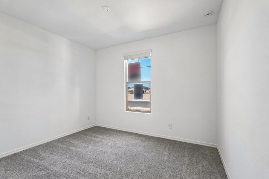 Spacious, unfurnished interior of a new home in Hawes Crossing, Mesa (Image 31).