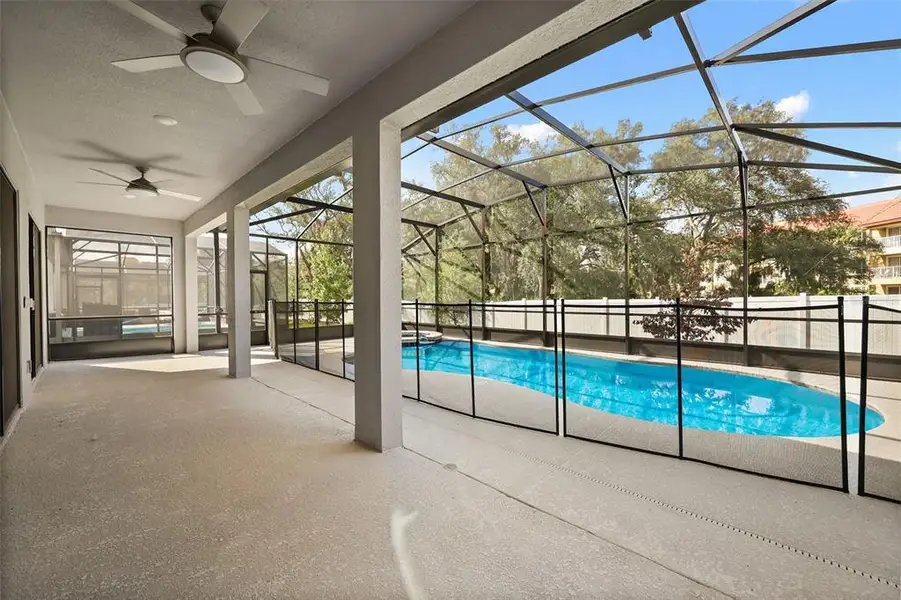 Exterior details and patio area of a home in , Orlando (Image 3).