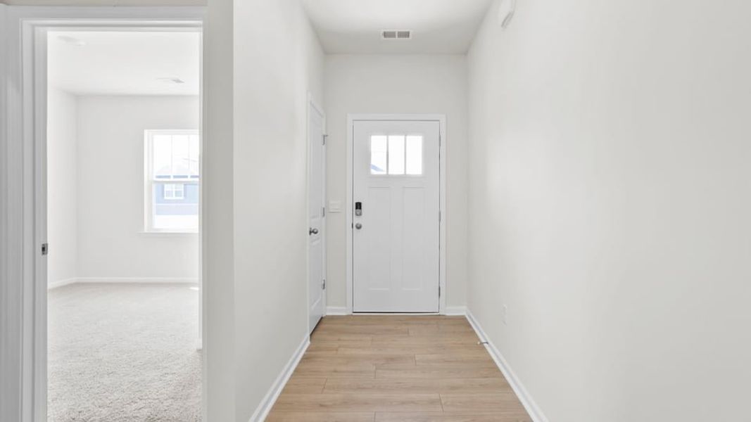 Spacious, unfurnished interior of a new home in Hunters Ridge, Woodruff (Image 16).