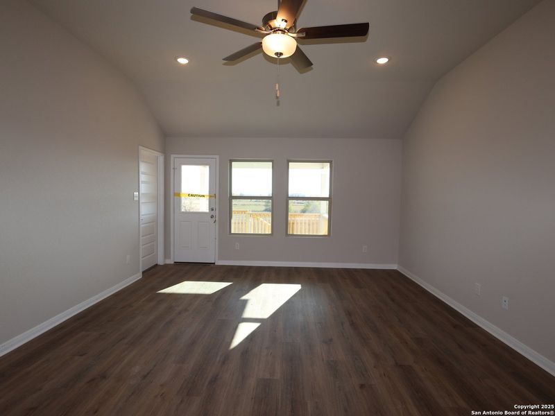 Spacious, unfurnished interior of a new home in Paloma Park, Converse (Image 20). Spacious, unfurnished interior of a new home in Paloma Park, Converse (Image 20).