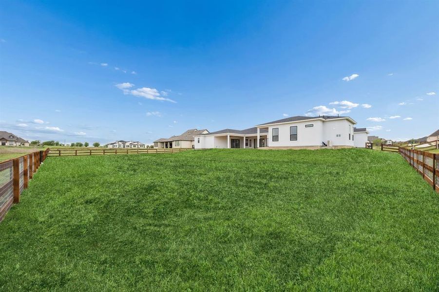 Exterior details and patio area of a home in , Northlake (Image 21).