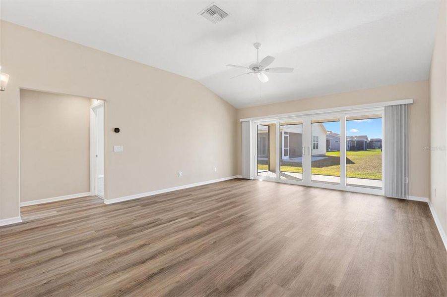 Spacious, unfurnished interior of a new home in , The Villages (Image 29).