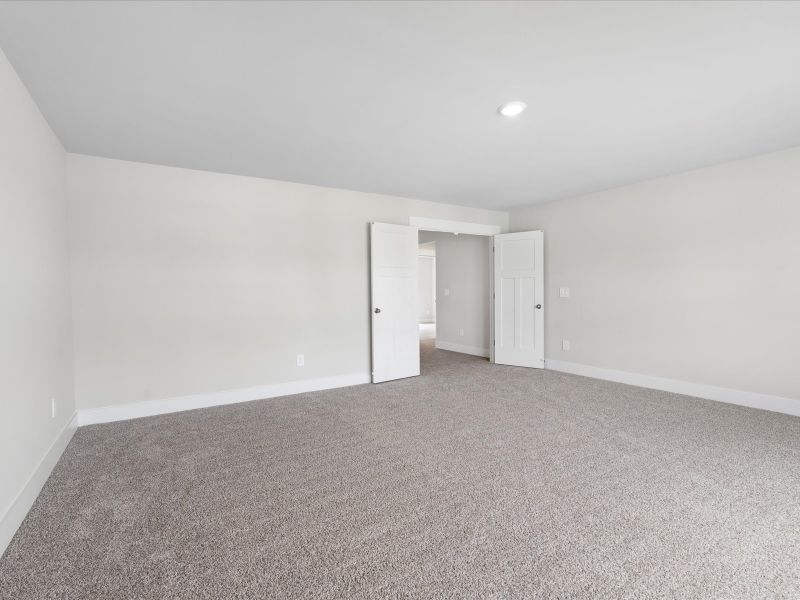 Spacious, unfurnished interior of a new home in Cedar Shoals - Signature Collection, Piedmont (Image 14).