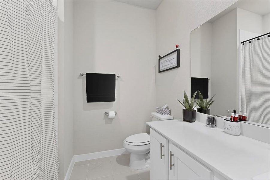 Furnished interior view inside a new home in Oakmont Park, Red Oak (Image 32).
