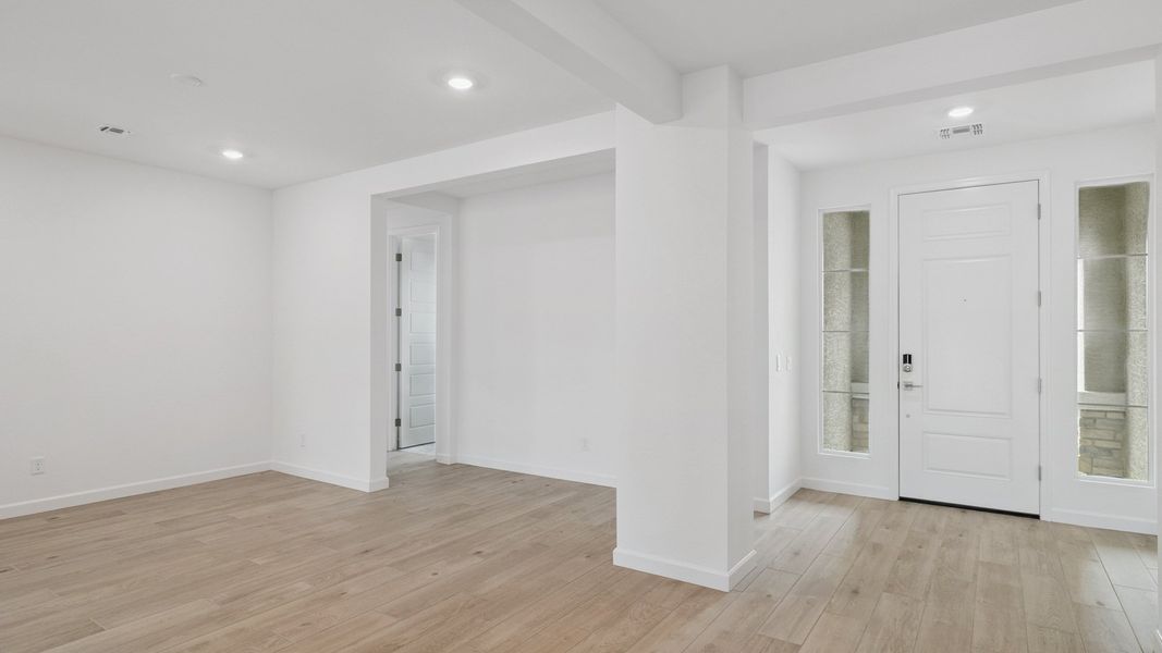 Spacious, unfurnished interior of a new home in Zanjero Pass, Waddell (Image 18). Spacious, unfurnished interior of a new home in Zanjero Pass, Waddell (Image 18).
