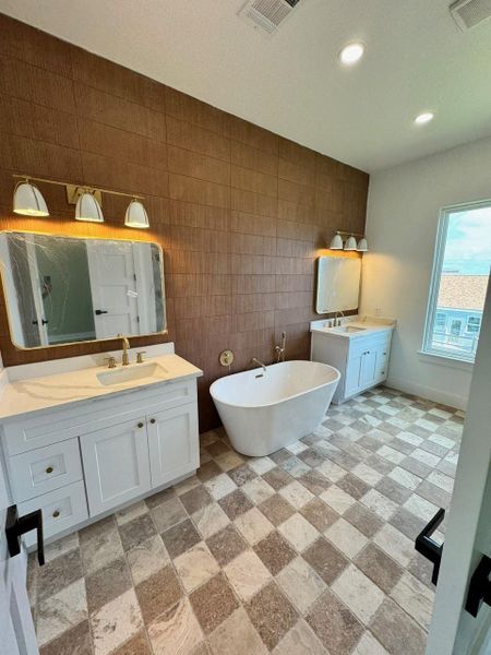 Furnished interior view inside a new home in , Freeport (Image 10).