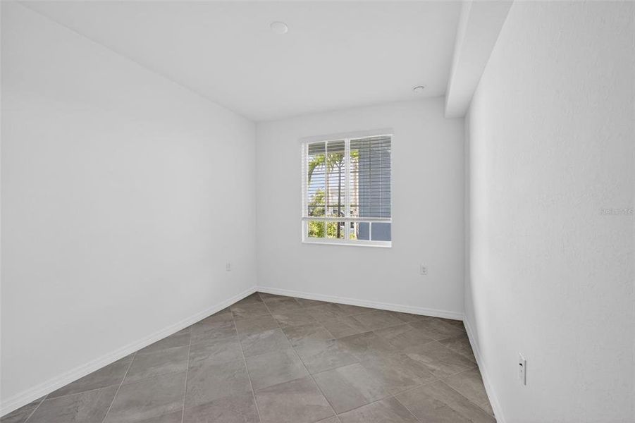 Spacious, unfurnished interior of a new home in , Punta Gorda (Image 22).