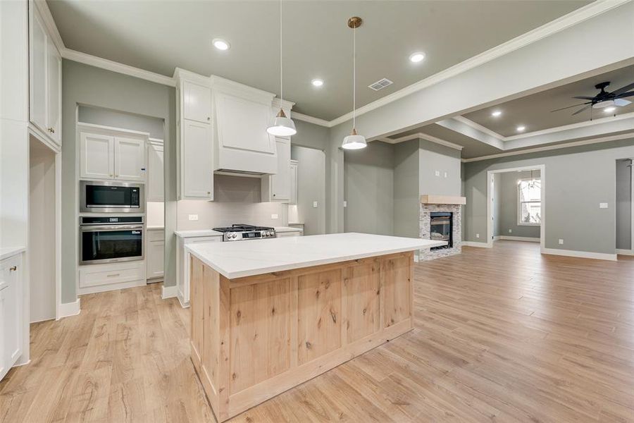Furnished interior view inside a new home in Lincoln Pointe, Van Alstyne (Image 7). Furnished interior view inside a new home in Lincoln Pointe, Van Alstyne (Image 7).