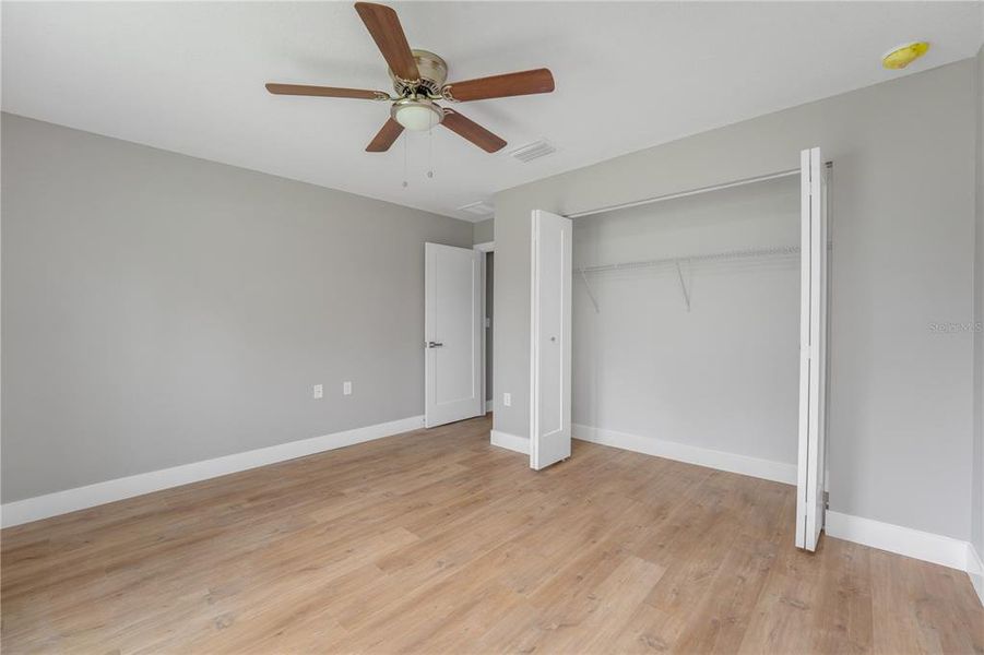 Spacious, unfurnished interior of a new home in , Citrus Springs (Image 22).