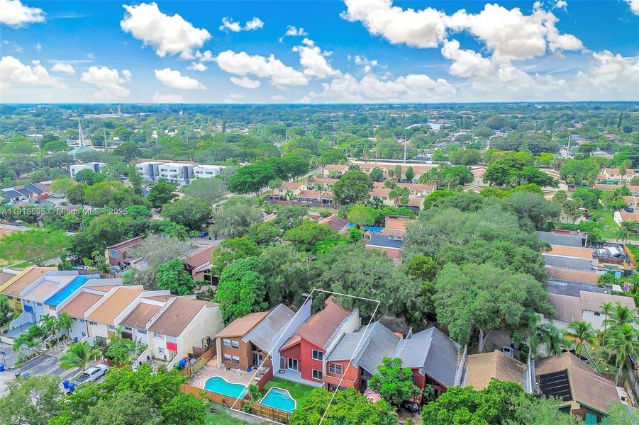 Front exterior of a new home in , Fort Lauderdale, FL, highlighting curb appeal (Image 27).