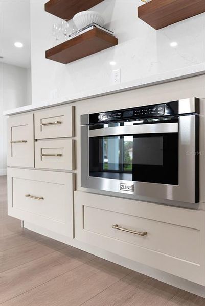 Furnished interior view inside a new home in , Venice (Image 43).