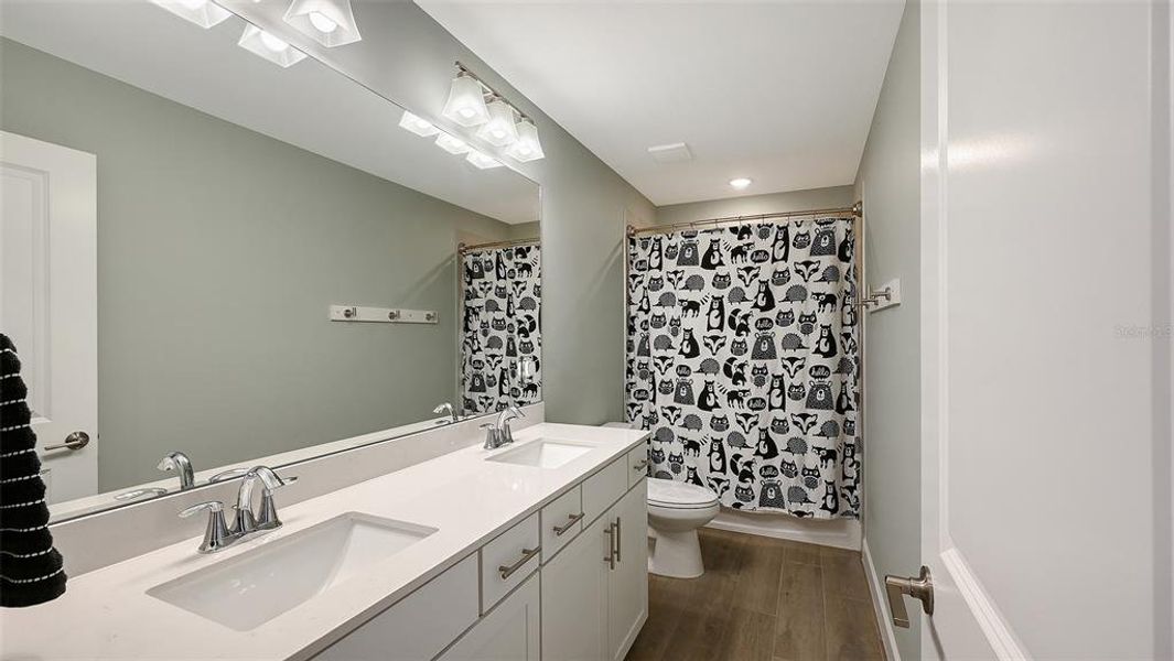 Furnished interior view inside a new home in , Bradenton (Image 57).