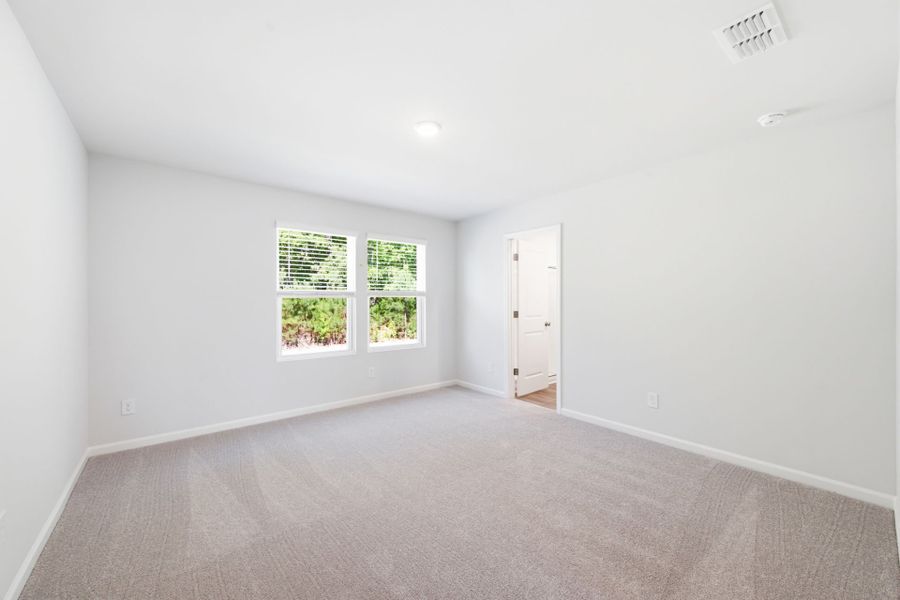 Spacious, unfurnished interior of a new home in Grand Arbor, Blythewood (Image 25).