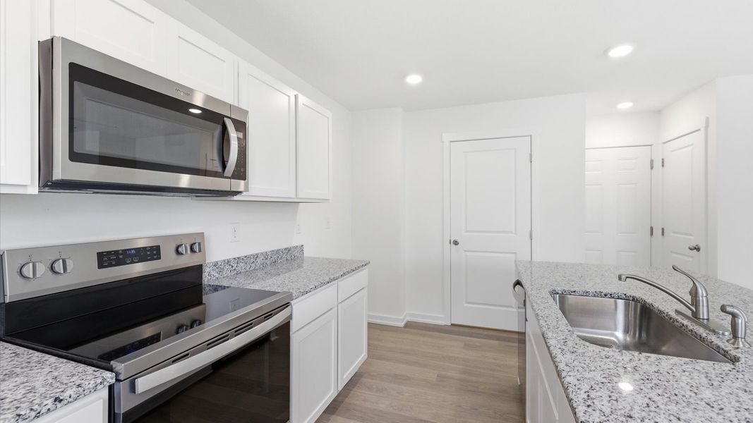 Furnished interior view inside a new home in Oak Hill, Vonore (Image 8).