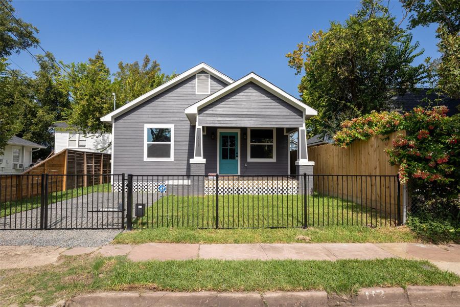 112 Goldenrod Houston Texas 77009