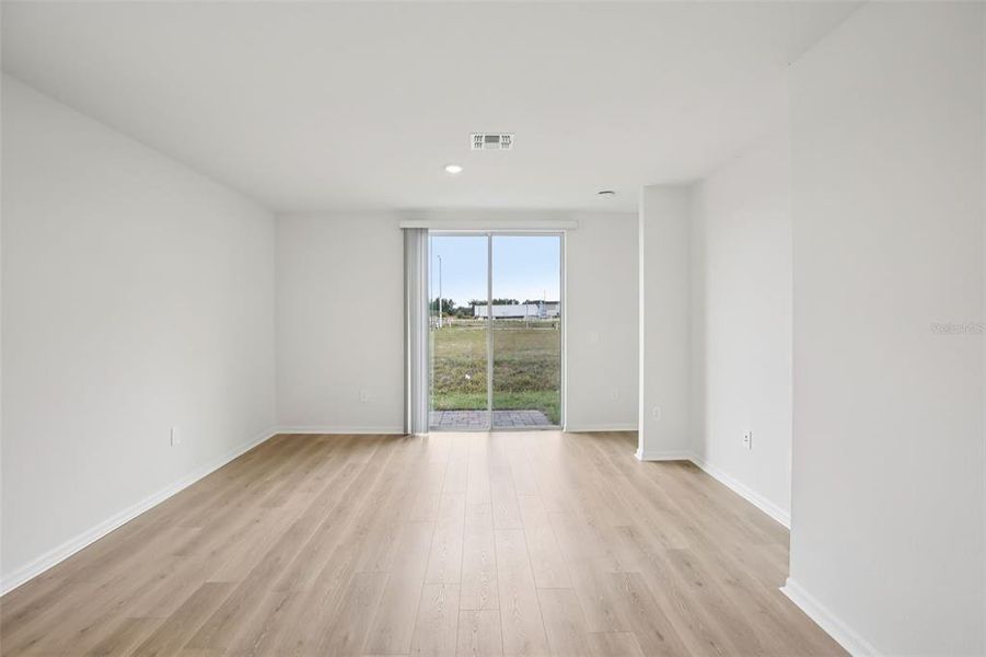 Spacious, unfurnished interior of a new home in Villamar - Classic Series, Winter Haven (Image 17).