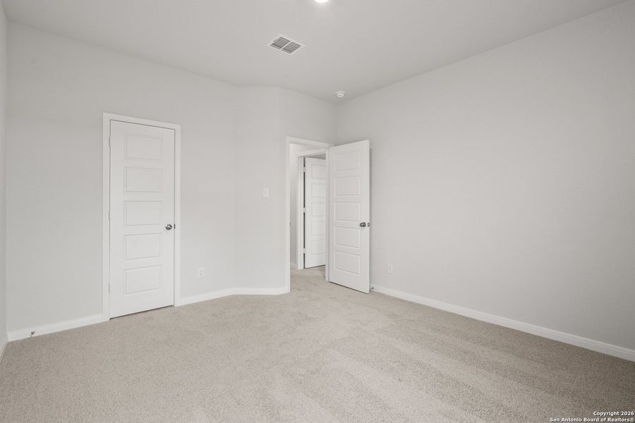 Spacious, unfurnished interior of a new home in Katzer Ranch, Converse (Image 16).