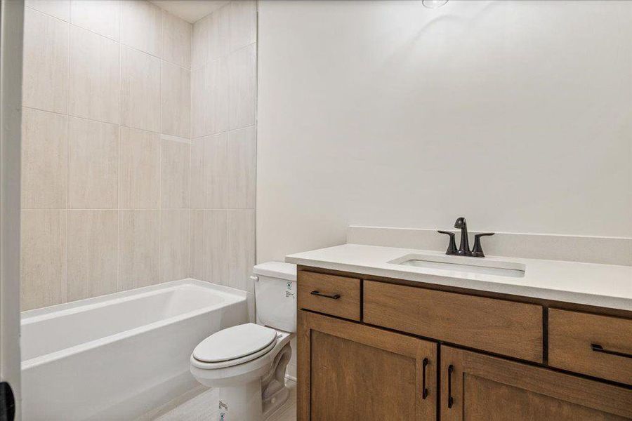 Furnished interior view inside a new home in , Gainesville (Image 14).