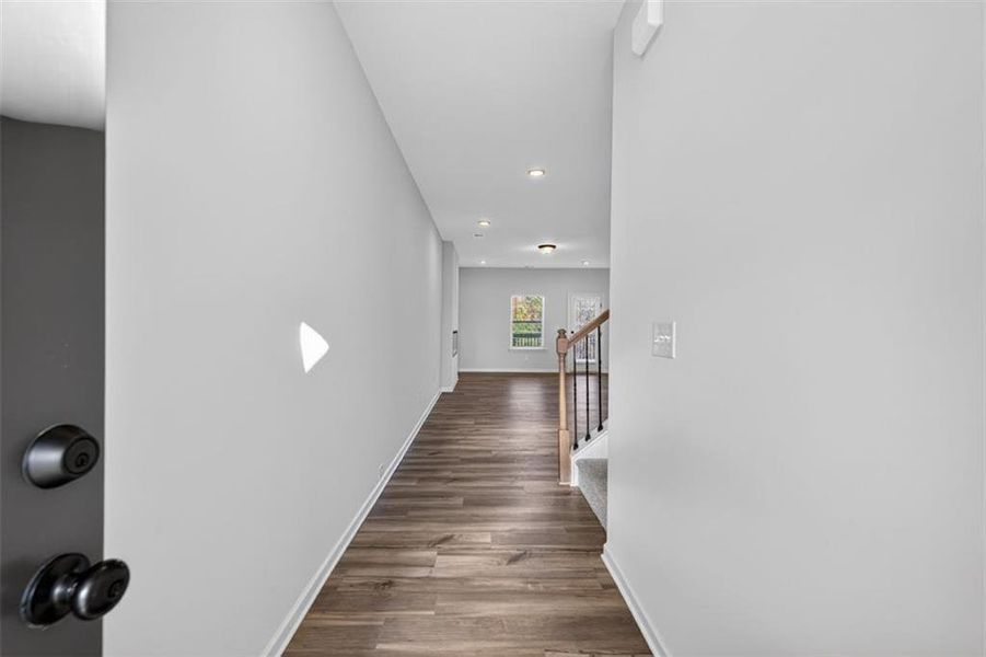 Spacious, unfurnished interior of a new home in Franklin Manor, Lawrenceville (Image 29).