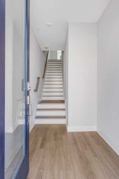Spacious, unfurnished interior of a new home in Echo Park, Suwanee (Image 15).