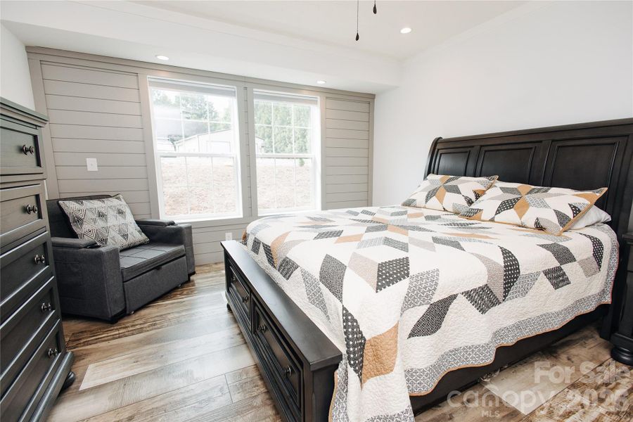 Furnished interior view inside a new home in , Nebo (Image 14).