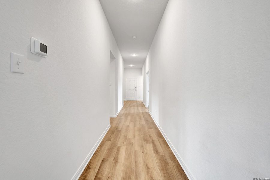 Spacious, unfurnished interior of a new home in Chaparral Ranch, Floresville (Image 23).