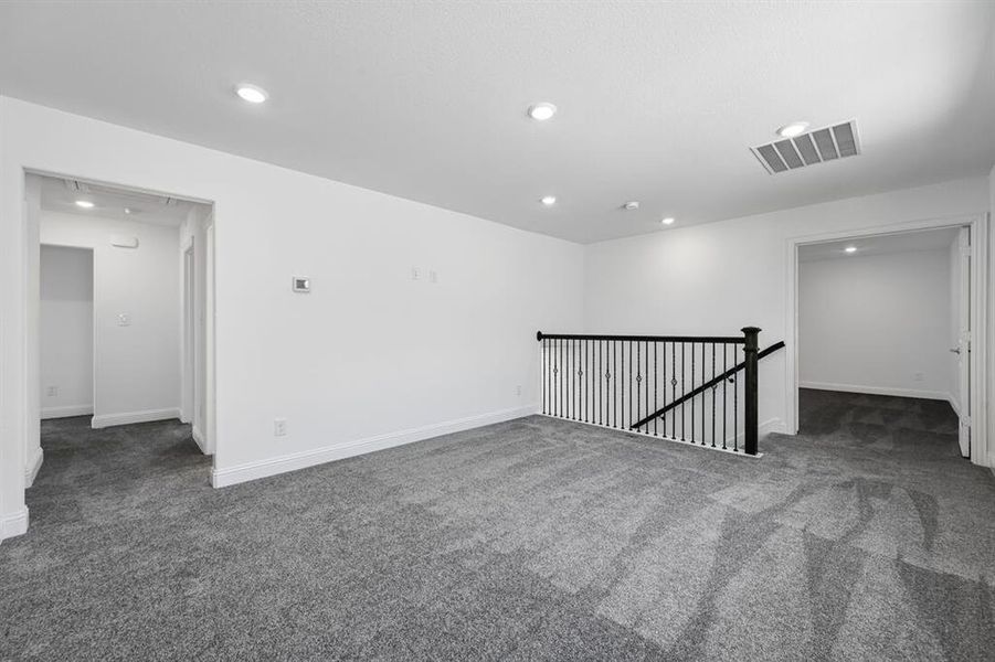 Spacious, unfurnished interior of a new home in Stoneridge, Melissa (Image 13).