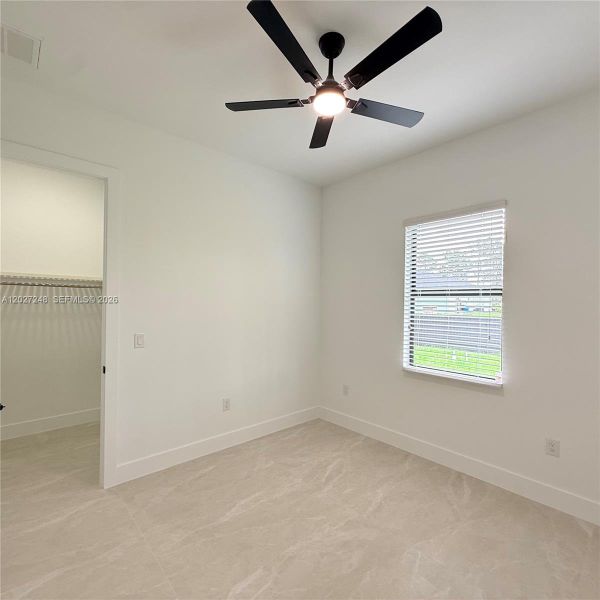 Spacious, unfurnished interior of a new home in , Lehigh Acres (Image 29).