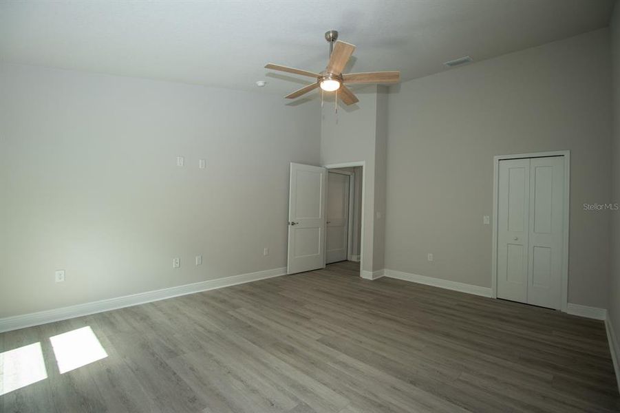 Spacious, unfurnished interior of a new home in , New Port Richey (Image 26).