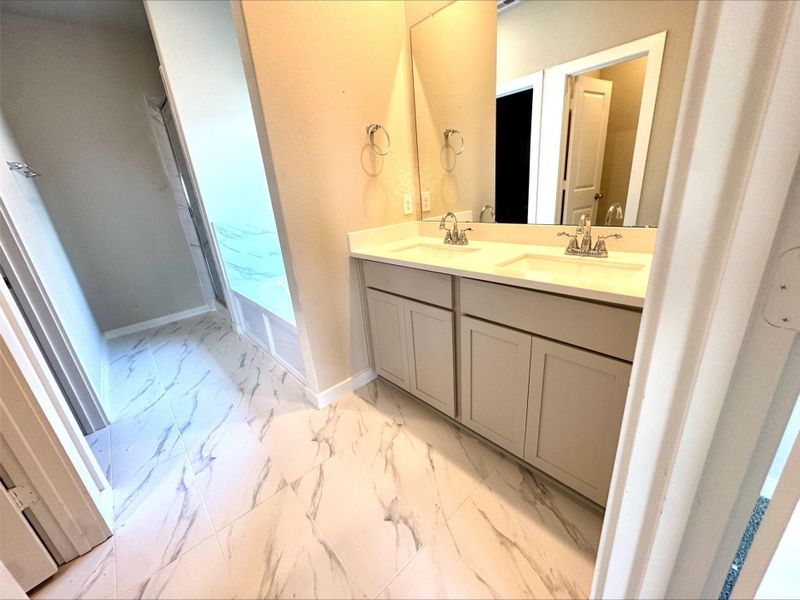 Furnished interior view inside a new home in River Ranch Trails, Dayton (Image 6). Furnished interior view inside a new home in River Ranch Trails, Dayton (Image 6).