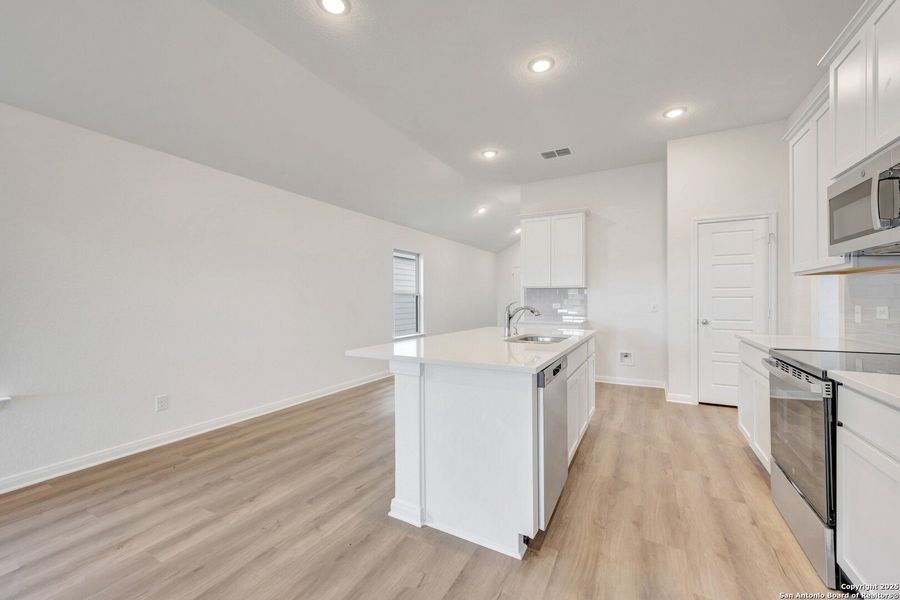 Image 38 of a home in Park Place. Image 38 of a home in Park Place.