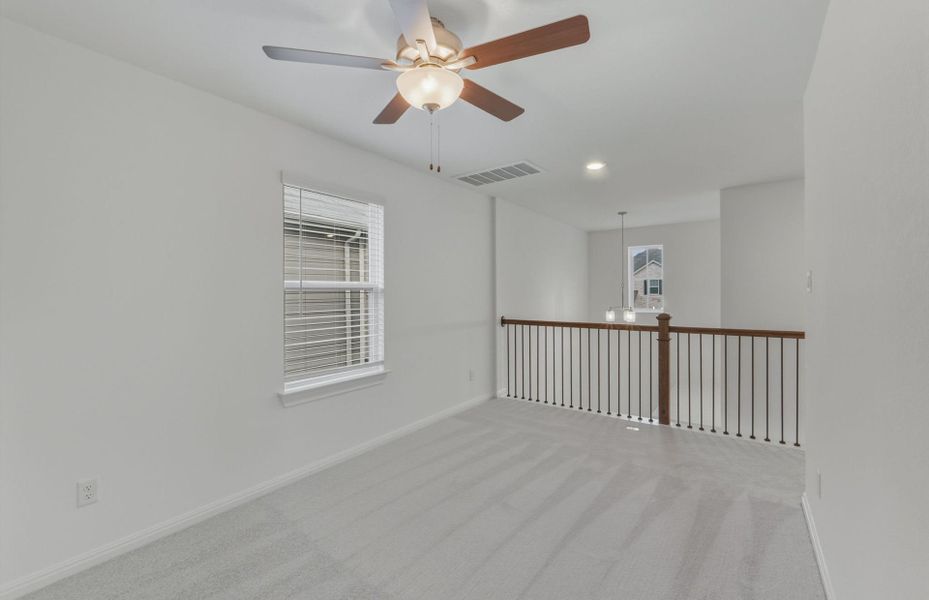 Spacious, unfurnished interior of a new home in Wolf Ranch, Georgetown (Image 20).