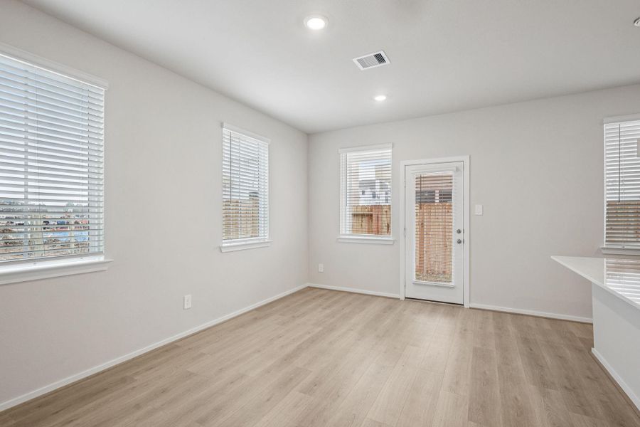 Spacious, unfurnished interior of a new home in Pinewood Trails - City Series, Atascocita (Image 23).