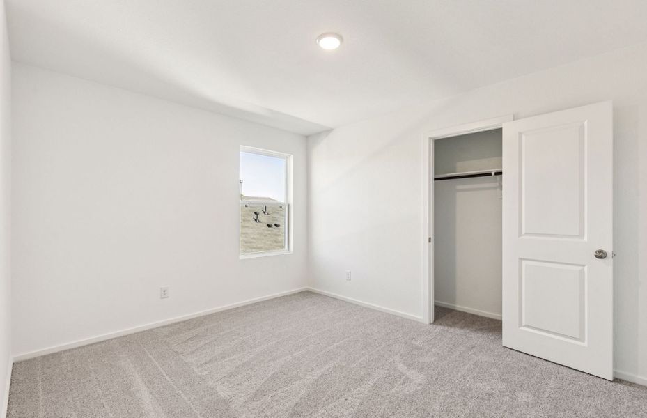 Spacious, unfurnished interior of a new home in Montgomery Bend, Montgomery (Image 23).