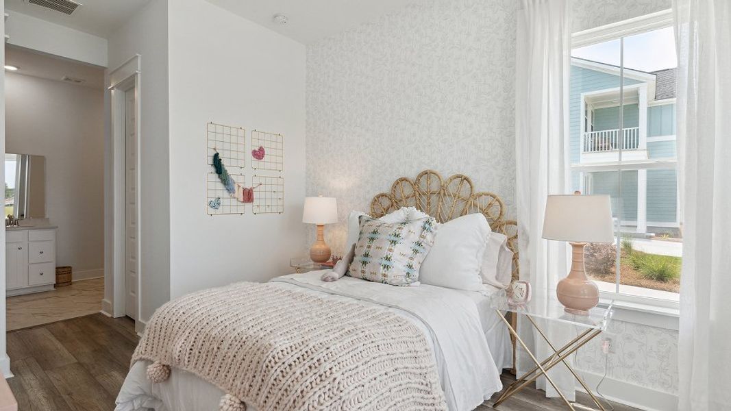 2202 Montgomery Bed3 1of2 F1